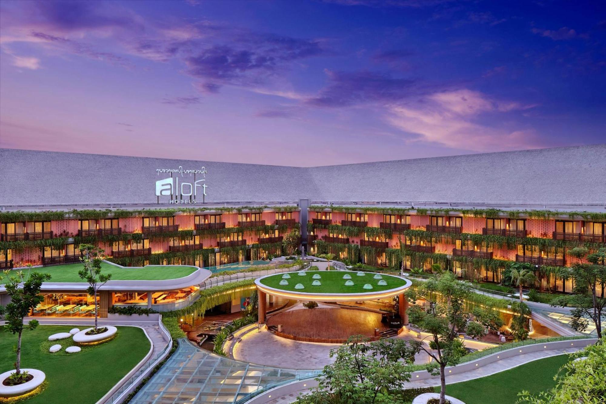 Aloft Bali Kuta at Beachwalk Exterior foto